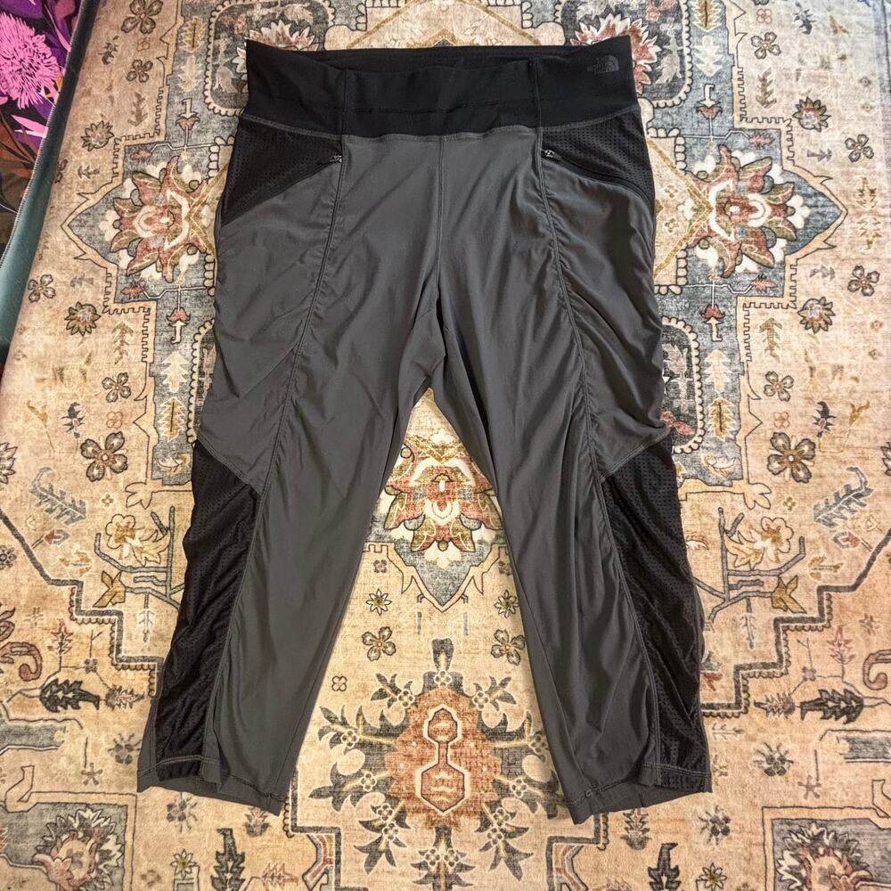 The North Face Women's FlashDry Outdoor Hiking Activity Pants Capris Size Large